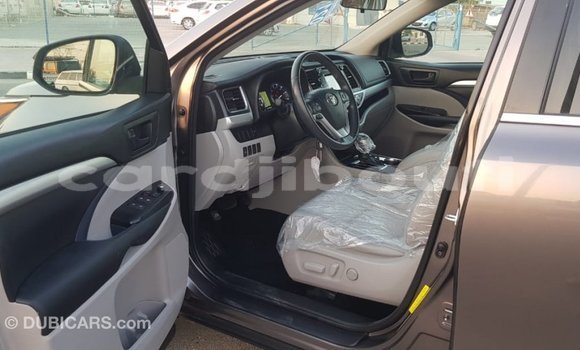 Buy Import Toyota Highlander Other Car in Import - Dubai in Ali Sabieh Region Buy Import Toyota Highlander Other Car in Import - Dubai in Ali Sabieh Region