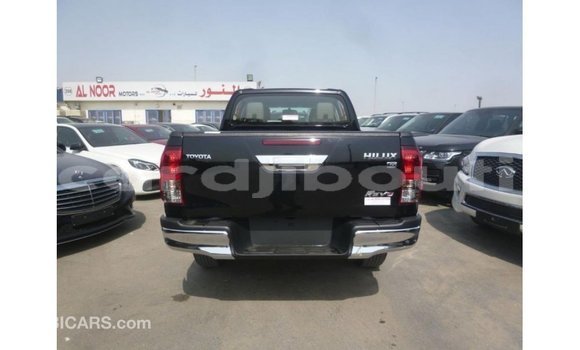 Acheter Import Voiture Toyota Hilux Noir à Import - Dubai, Ali Sabieh Region Acheter Import Voiture Toyota Hilux Noir à Import - Dubai, Ali Sabieh Region