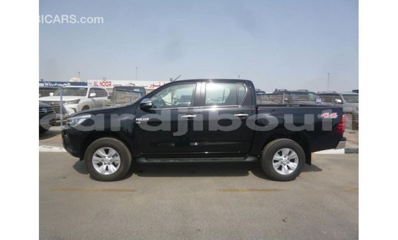 Acheter Import Voiture Toyota Hilux Noir à Import - Dubai, Ali Sabieh Region Acheter Import Voiture Toyota Hilux Noir à Import - Dubai, Ali Sabieh Region