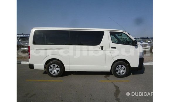 Acheter Import Voiture Toyota Hiace Blanc à Import - Dubai, Ali Sabieh Region Acheter Import Voiture Toyota Hiace Blanc à Import - Dubai, Ali Sabieh Region