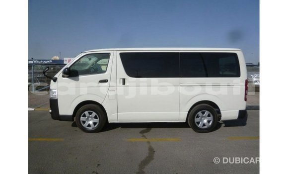 Acheter Import Voiture Toyota Hiace Blanc à Import - Dubai, Ali Sabieh Region Acheter Import Voiture Toyota Hiace Blanc à Import - Dubai, Ali Sabieh Region