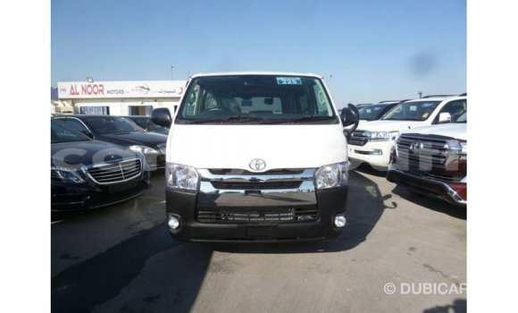 Acheter Import Voiture Toyota Hiace Blanc à Import - Dubai, Ali Sabieh Region Acheter Import Voiture Toyota Hiace Blanc à Import - Dubai, Ali Sabieh Region