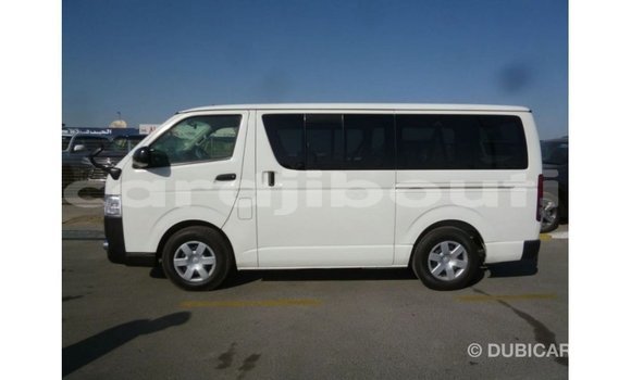 Acheter Import Voiture Toyota Hiace Blanc à Import - Dubai, Ali Sabieh Region Acheter Import Voiture Toyota Hiace Blanc à Import - Dubai, Ali Sabieh Region