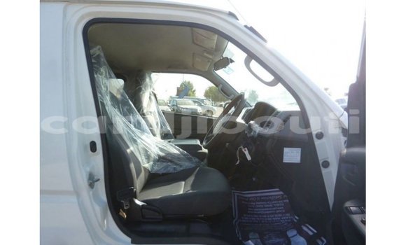Acheter Import Voiture Toyota Hiace Blanc à Import - Dubai, Ali Sabieh Region Acheter Import Voiture Toyota Hiace Blanc à Import - Dubai, Ali Sabieh Region