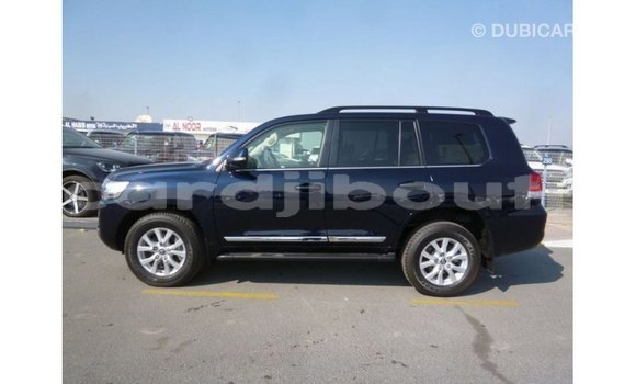 Acheter Import Voiture Toyota Land Cruiser Bleu à Import - Dubai, Ali Sabieh Region Acheter Import Voiture Toyota Land Cruiser Bleu à Import - Dubai, Ali Sabieh Region