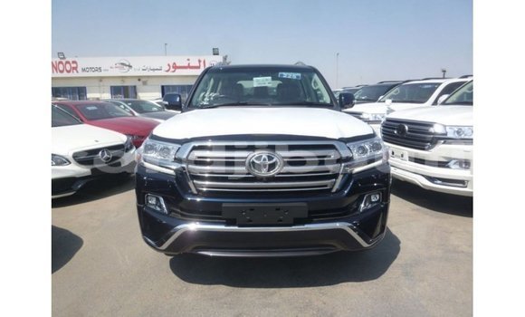 Acheter Import Voiture Toyota Land Cruiser Bleu à Import - Dubai, Ali Sabieh Region Acheter Import Voiture Toyota Land Cruiser Bleu à Import - Dubai, Ali Sabieh Region