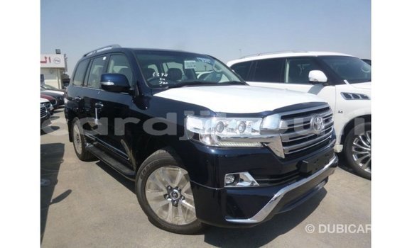 Acheter Import Voiture Toyota Land Cruiser Bleu à Import - Dubai, Ali Sabieh Region Acheter Import Voiture Toyota Land Cruiser Bleu à Import - Dubai, Ali Sabieh Region