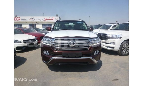 Acheter Import Voiture Toyota Land Cruiser Rouge à Import - Dubai, Ali Sabieh Region Acheter Import Voiture Toyota Land Cruiser Rouge à Import - Dubai, Ali Sabieh Region