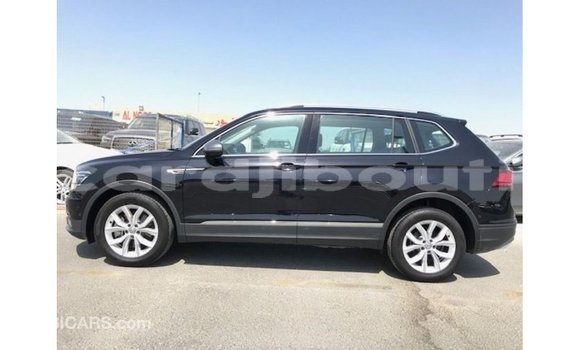 Acheter Import Voiture Volkswagen Tiguan Noir à Import - Dubai, Ali Sabieh Region Acheter Import Voiture Volkswagen Tiguan Noir à Import - Dubai, Ali Sabieh Region