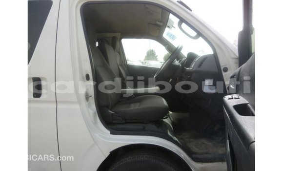 Acheter Import Voiture Toyota Hiace Blanc à Import - Dubai, Ali Sabieh Region Acheter Import Voiture Toyota Hiace Blanc à Import - Dubai, Ali Sabieh Region
