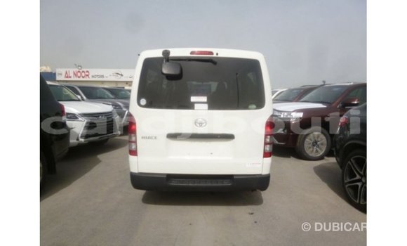 Acheter Import Voiture Toyota Hiace Blanc à Import - Dubai, Ali Sabieh Region Acheter Import Voiture Toyota Hiace Blanc à Import - Dubai, Ali Sabieh Region