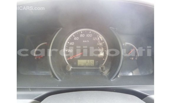 Acheter Import Voiture Toyota Hiace Blanc à Import - Dubai, Ali Sabieh Region Acheter Import Voiture Toyota Hiace Blanc à Import - Dubai, Ali Sabieh Region