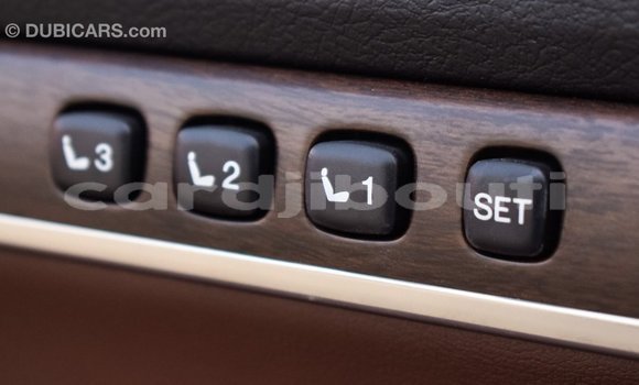 Acheter Import Voiture Toyota Land Cruiser Noir à Import - Dubai, Ali Sabieh Region Acheter Import Voiture Toyota Land Cruiser Noir à Import - Dubai, Ali Sabieh Region