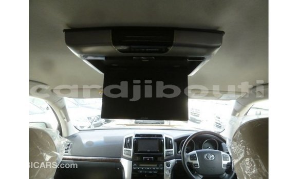 Acheter Import Voiture Toyota Land Cruiser Autre à Import - Dubai, Ali Sabieh Region Acheter Import Voiture Toyota Land Cruiser Autre à Import - Dubai, Ali Sabieh Region