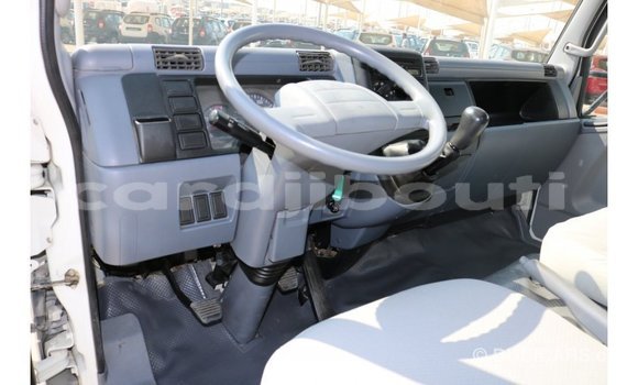 Acheter Import Voiture Mitsubishi Carisma Blanc à Import - Dubai, Ali Sabieh Region