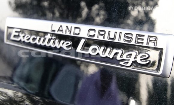 Acheter Import Voiture Toyota Land Cruiser Noir à Import - Dubai, Ali Sabieh Region Acheter Import Voiture Toyota Land Cruiser Noir à Import - Dubai, Ali Sabieh Region
