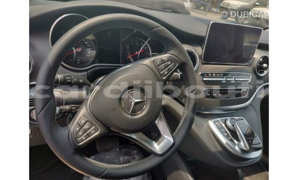 Buy Import Mercedes-Benz 250 Black Car in Import - Dubai in Ali Sabieh Region Buy Import Mercedes-Benz 250 Black Car in Import - Dubai in Ali Sabieh Region