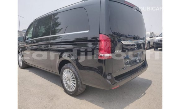 Buy Import Mercedes-Benz 250 Black Car in Import - Dubai in Ali Sabieh Region Buy Import Mercedes-Benz 250 Black Car in Import - Dubai in Ali Sabieh Region