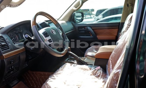 Buy Import Toyota Land Cruiser Black Car in Import - Dubai in Ali Sabieh Region Buy Import Toyota Land Cruiser Black Car in Import - Dubai in Ali Sabieh Region