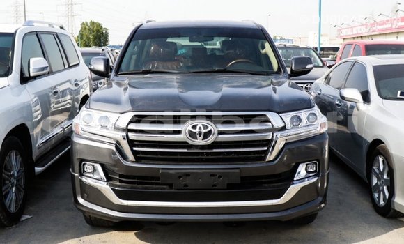 Buy Import Toyota Land Cruiser Black Car in Import - Dubai in Ali Sabieh Region Buy Import Toyota Land Cruiser Black Car in Import - Dubai in Ali Sabieh Region