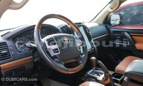 Buy Import Toyota Land Cruiser White Car in Import - Dubai in Ali Sabieh Region Buy Import Toyota Land Cruiser White Car in Import - Dubai in Ali Sabieh Region