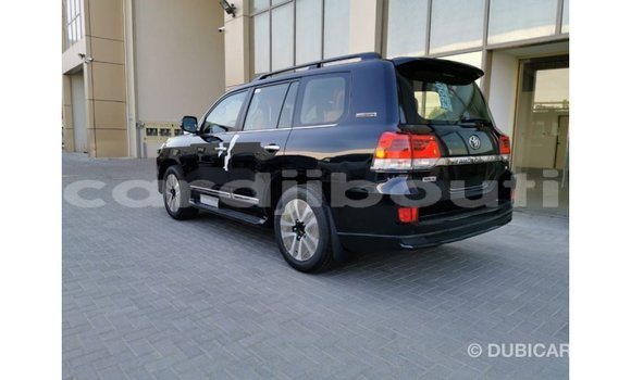 Acheter Import Voiture Toyota Land Cruiser Noir à Import - Dubai, Ali Sabieh Region Acheter Import Voiture Toyota Land Cruiser Noir à Import - Dubai, Ali Sabieh Region