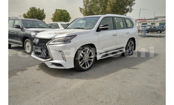 Acheter Import Voiture Lexus LX Blanc à Import - Dubai, Ali Sabieh Region Acheter Import Voiture Lexus LX Blanc à Import - Dubai, Ali Sabieh Region