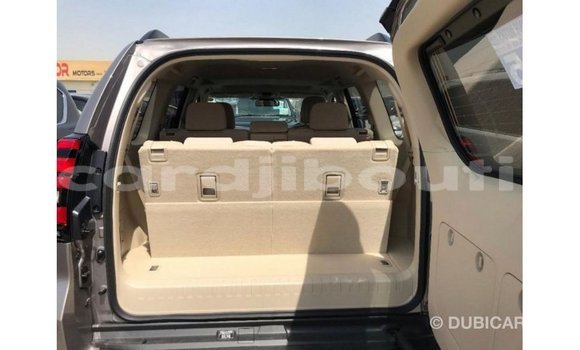 Acheter Import Voiture Toyota Prado Marron à Import - Dubai, Ali Sabieh Region Acheter Import Voiture Toyota Prado Marron à Import - Dubai, Ali Sabieh Region