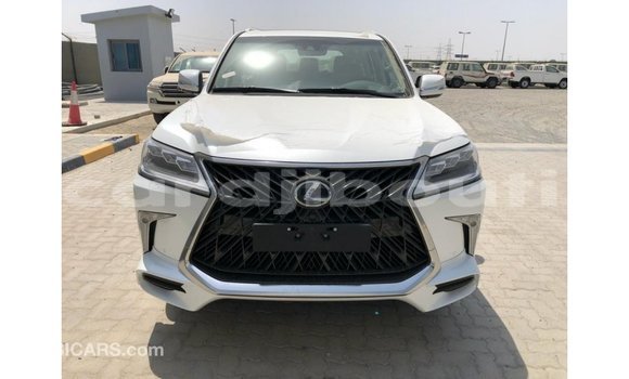 Acheter Import Voiture Lexus LX Blanc à Import - Dubai, Ali Sabieh Region Acheter Import Voiture Lexus LX Blanc à Import - Dubai, Ali Sabieh Region