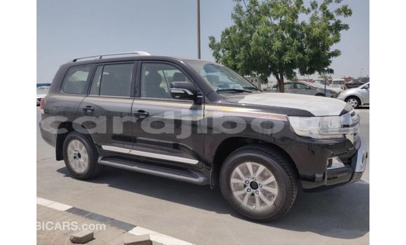 Acheter Import Voiture Toyota Land Cruiser Noir à Import - Dubai, Ali Sabieh Region Acheter Import Voiture Toyota Land Cruiser Noir à Import - Dubai, Ali Sabieh Region