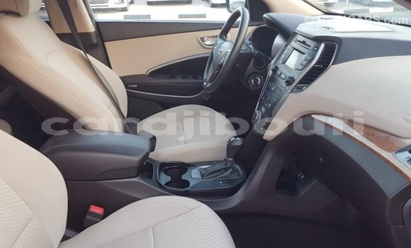 Buy Import Hyundai Santa Fe Other Car in Import - Dubai in Ali Sabieh Region Buy Import Hyundai Santa Fe Other Car in Import - Dubai in Ali Sabieh Region
