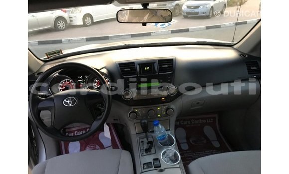 Buy Import Toyota Highlander Other Car in Import - Dubai in Ali Sabieh Region Buy Import Toyota Highlander Other Car in Import - Dubai in Ali Sabieh Region