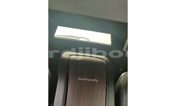 Acheter Import Voiture Toyota Land Cruiser Noir à Import - Dubai, Ali Sabieh Region Acheter Import Voiture Toyota Land Cruiser Noir à Import - Dubai, Ali Sabieh Region