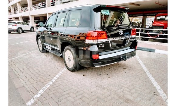 Acheter Import Voiture Toyota Land Cruiser Noir à Import - Dubai, Ali Sabieh Region Acheter Import Voiture Toyota Land Cruiser Noir à Import - Dubai, Ali Sabieh Region