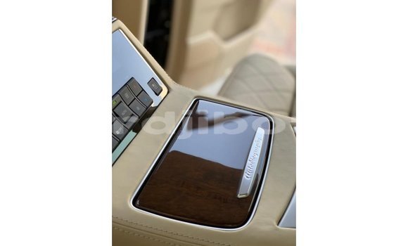 Acheter Import Voiture Lexus LX Beige à Import - Dubai, Ali Sabieh Region Acheter Import Voiture Lexus LX Beige à Import - Dubai, Ali Sabieh Region