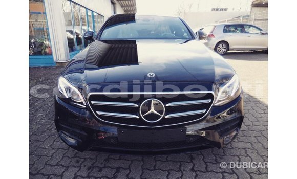 Acheter Import Voiture Mercedes-Benz 200 Noir à Import - Dubai, Ali Sabieh Region Acheter Import Voiture Mercedes-Benz 200 Noir à Import - Dubai, Ali Sabieh Region