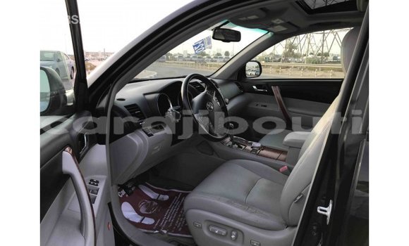 Buy Import Toyota Highlander Black Car in Import - Dubai in Ali Sabieh Region Buy Import Toyota Highlander Black Car in Import - Dubai in Ali Sabieh Region