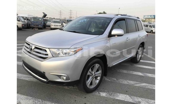 Acheter Import Voiture Toyota Highlander Autre à Import - Dubai, Ali Sabieh Region Acheter Import Voiture Toyota Highlander Autre à Import - Dubai, Ali Sabieh Region