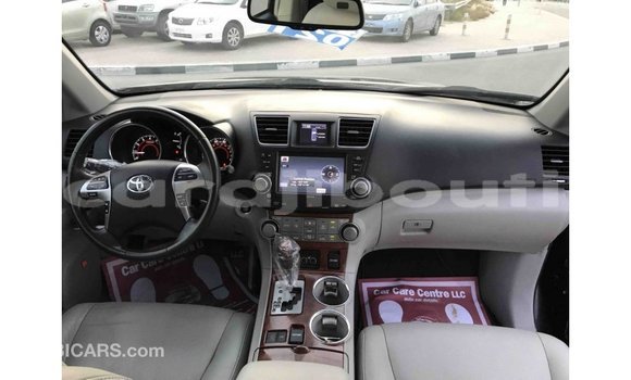 Buy Import Toyota Highlander Black Car in Import - Dubai in Ali Sabieh Region Buy Import Toyota Highlander Black Car in Import - Dubai in Ali Sabieh Region