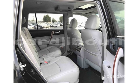 Buy Import Toyota Highlander Black Car in Import - Dubai in Ali Sabieh Region Buy Import Toyota Highlander Black Car in Import - Dubai in Ali Sabieh Region