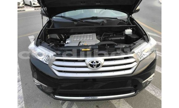 Buy Import Toyota Highlander Black Car in Import - Dubai in Ali Sabieh Region Buy Import Toyota Highlander Black Car in Import - Dubai in Ali Sabieh Region