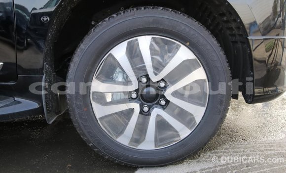 Acheter Import Voiture Toyota Land Cruiser Noir à Import - Dubai, Ali Sabieh Region Acheter Import Voiture Toyota Land Cruiser Noir à Import - Dubai, Ali Sabieh Region