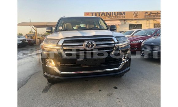 Acheter Import Voiture Toyota Land Cruiser Noir à Import - Dubai, Ali Sabieh Region Acheter Import Voiture Toyota Land Cruiser Noir à Import - Dubai, Ali Sabieh Region
