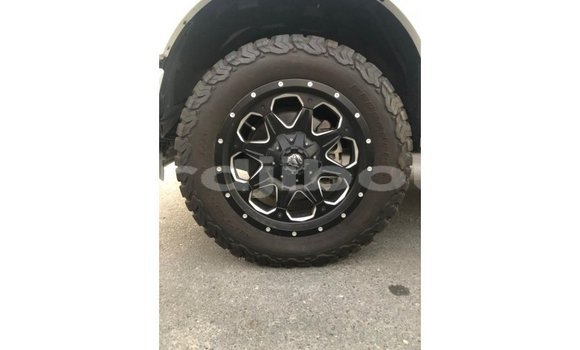 Acheter Import Voiture Ford V8 Blanc à Import - Dubai, Ali Sabieh Region Acheter Import Voiture Ford V8 Blanc à Import - Dubai, Ali Sabieh Region