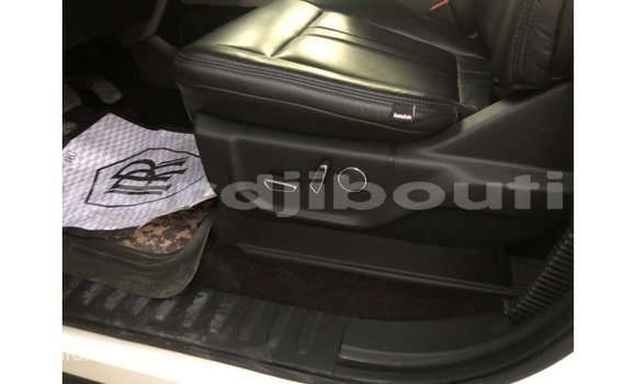 Acheter Import Voiture Ford V8 Blanc à Import - Dubai, Ali Sabieh Region Acheter Import Voiture Ford V8 Blanc à Import - Dubai, Ali Sabieh Region