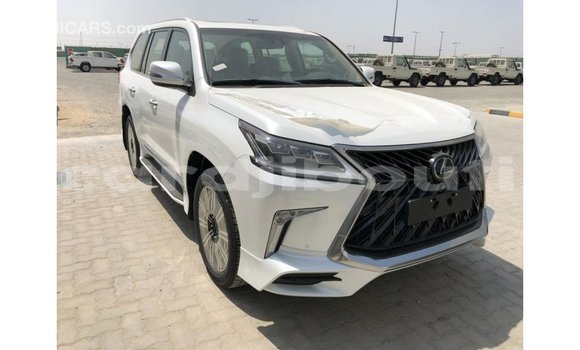 Acheter Import Voiture Lexus LX Blanc à Import - Dubai, Ali Sabieh Region Acheter Import Voiture Lexus LX Blanc à Import - Dubai, Ali Sabieh Region