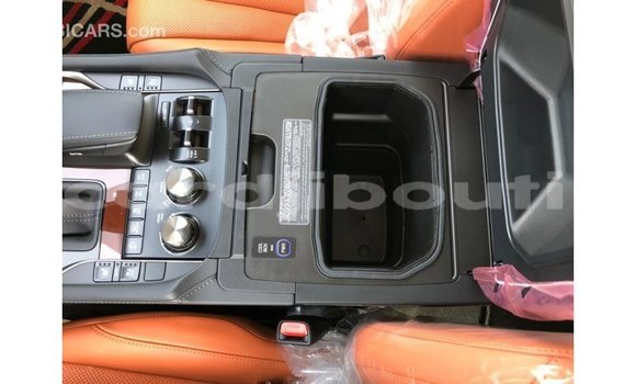 Acheter Import Voiture Lexus LX Blanc à Import - Dubai, Ali Sabieh Region Acheter Import Voiture Lexus LX Blanc à Import - Dubai, Ali Sabieh Region