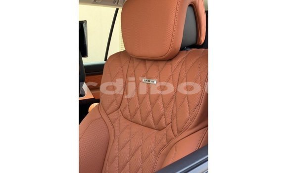 Acheter Import Voiture Toyota Land Cruiser Noir à Import - Dubai, Ali Sabieh Region Acheter Import Voiture Toyota Land Cruiser Noir à Import - Dubai, Ali Sabieh Region