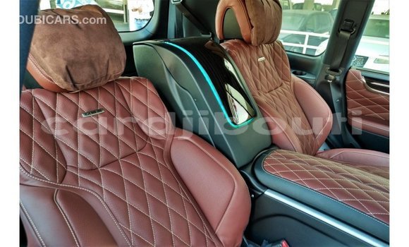 Acheter Import Voiture Lexus LX Noir à Import - Dubai, Ali Sabieh Region Acheter Import Voiture Lexus LX Noir à Import - Dubai, Ali Sabieh Region