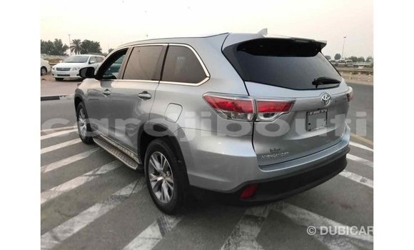 Acheter Import Voiture Toyota Highlander Autre à Import - Dubai, Ali Sabieh Region Acheter Import Voiture Toyota Highlander Autre à Import - Dubai, Ali Sabieh Region
